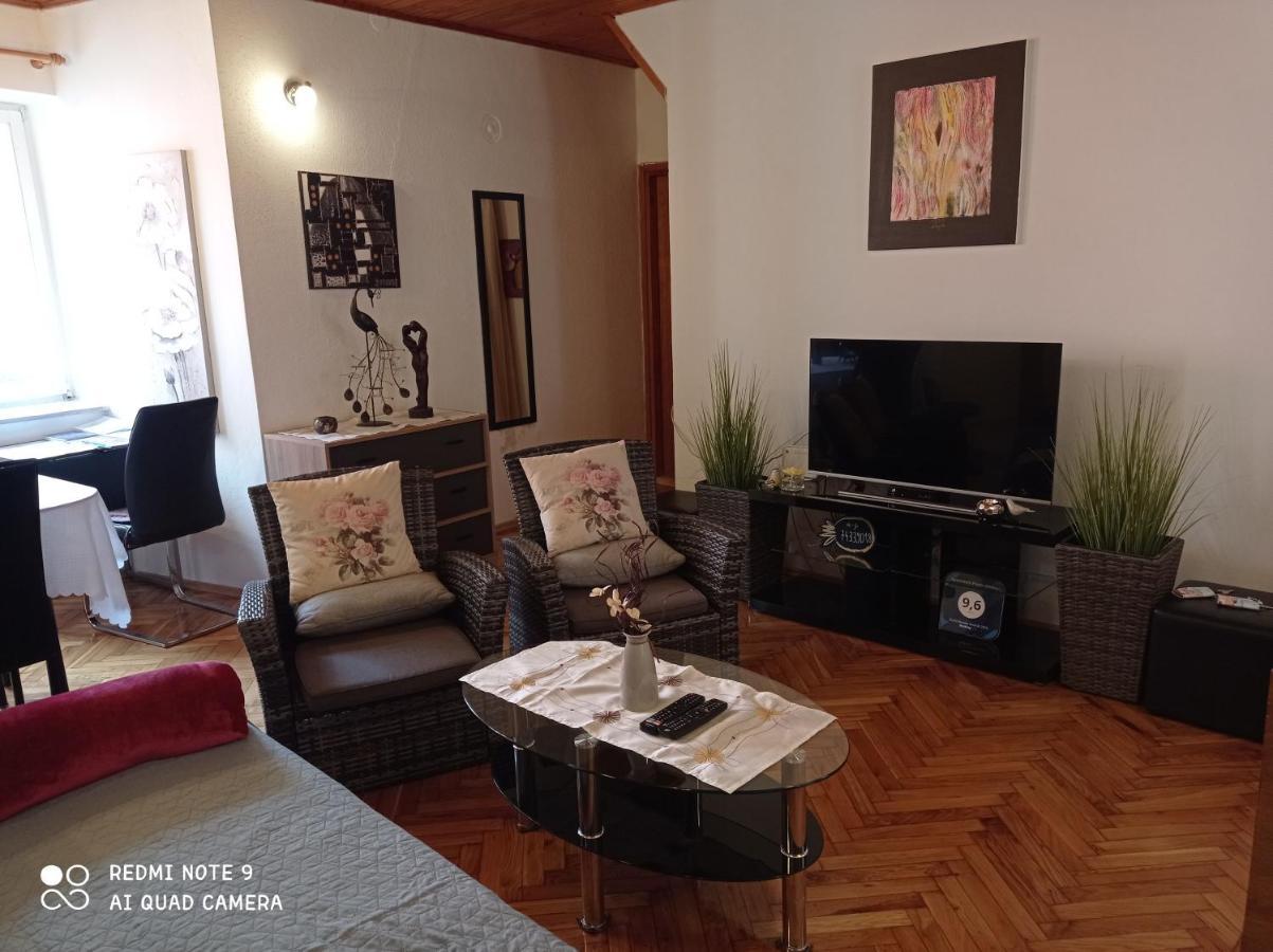 Apartment Piazza Antica Rovinj Bagian luar foto