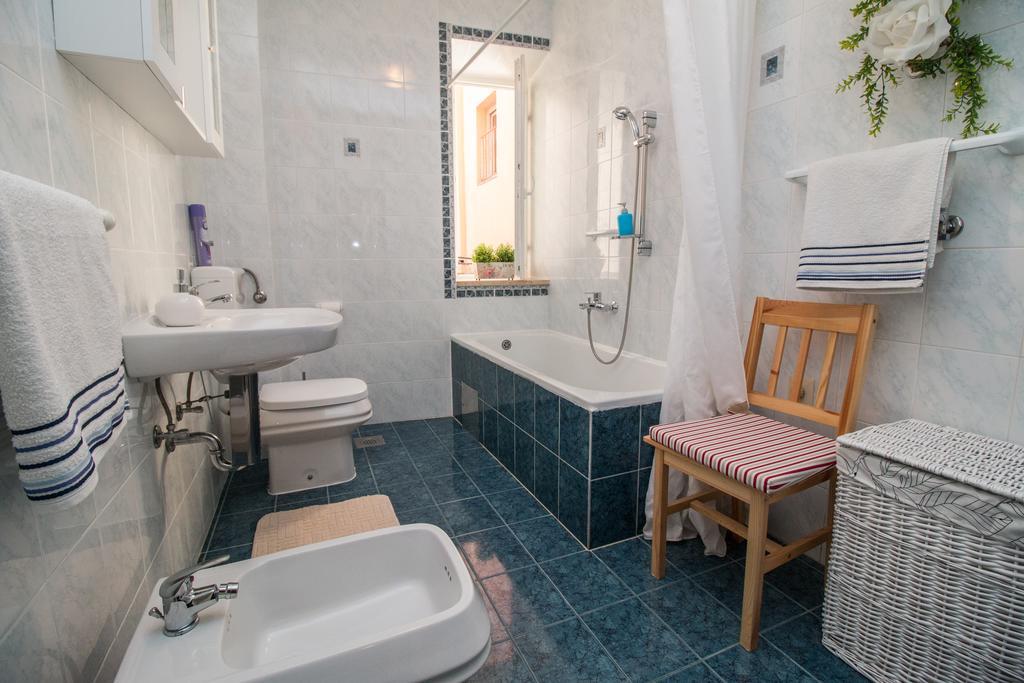 Apartment Piazza Antica Rovinj Bagian luar foto